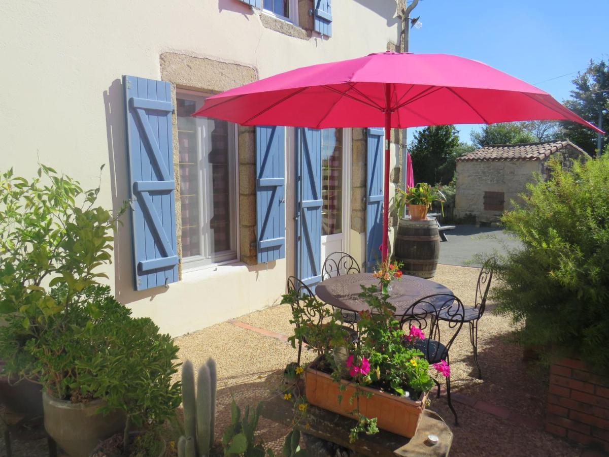 Domaine Des Fees Apartment La Gaubretiere Luaran gambar