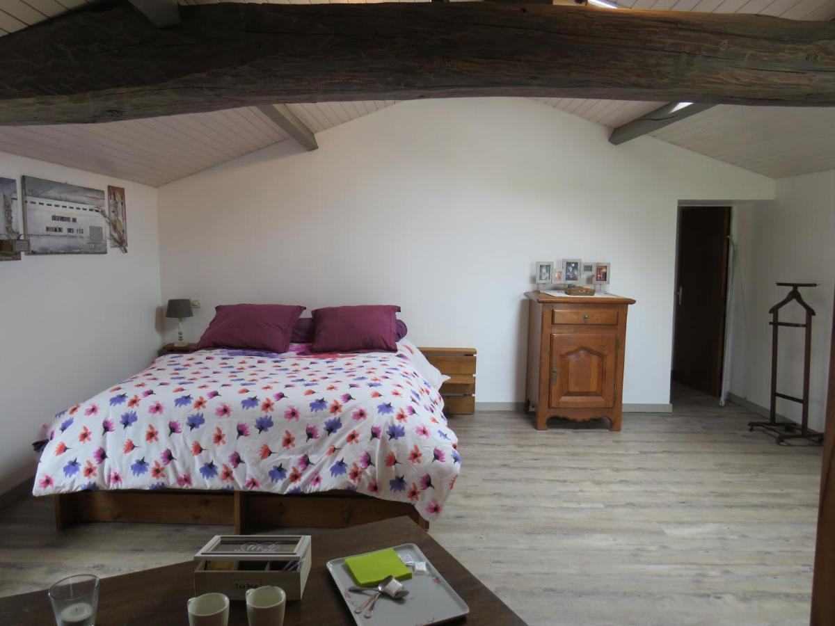 Domaine Des Fees Apartment La Gaubretiere Luaran gambar