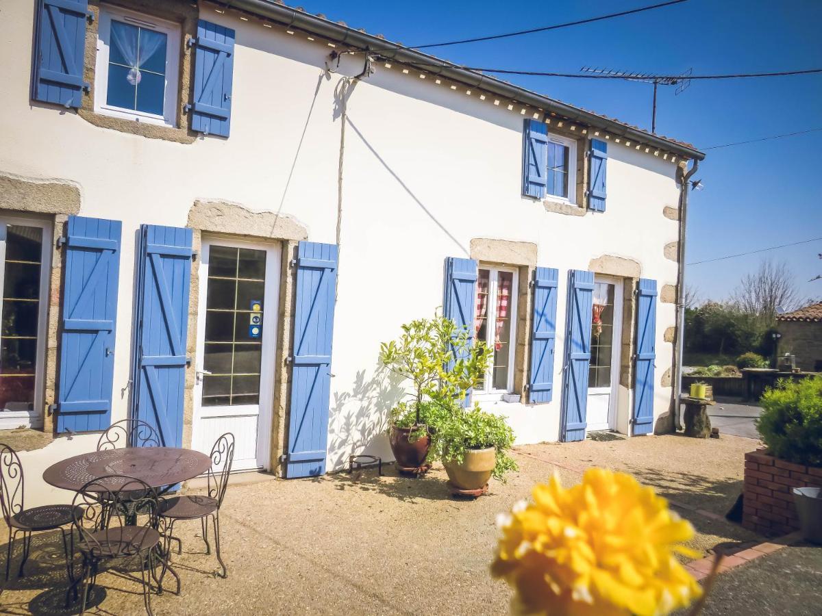 Domaine Des Fees Apartment La Gaubretiere Luaran gambar