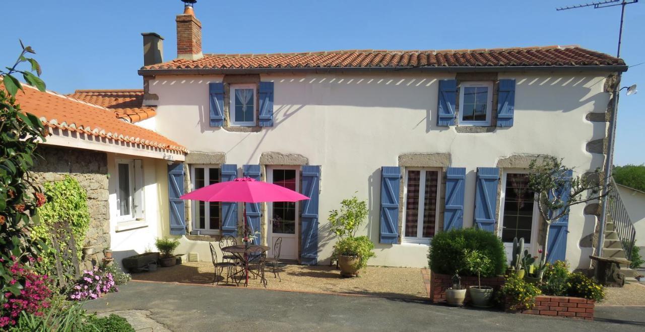 Domaine Des Fees Apartment La Gaubretiere Luaran gambar